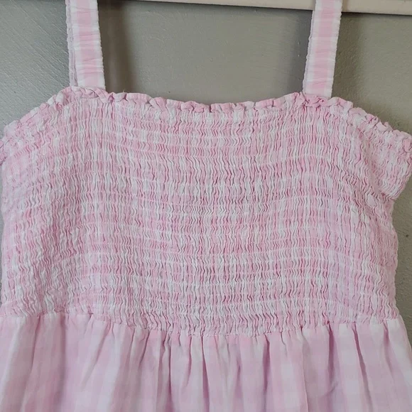 Hailey & Co. Pink Gingham Smocked Top. Large - Picture 4 of 7